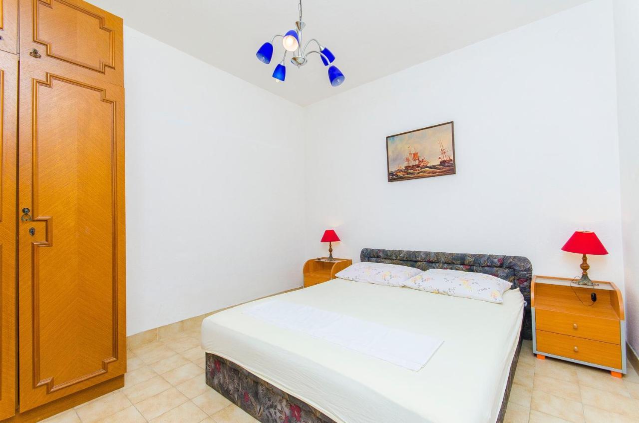 Apartments By The Sea Pisak, Omis - 2802 מראה חיצוני תמונה