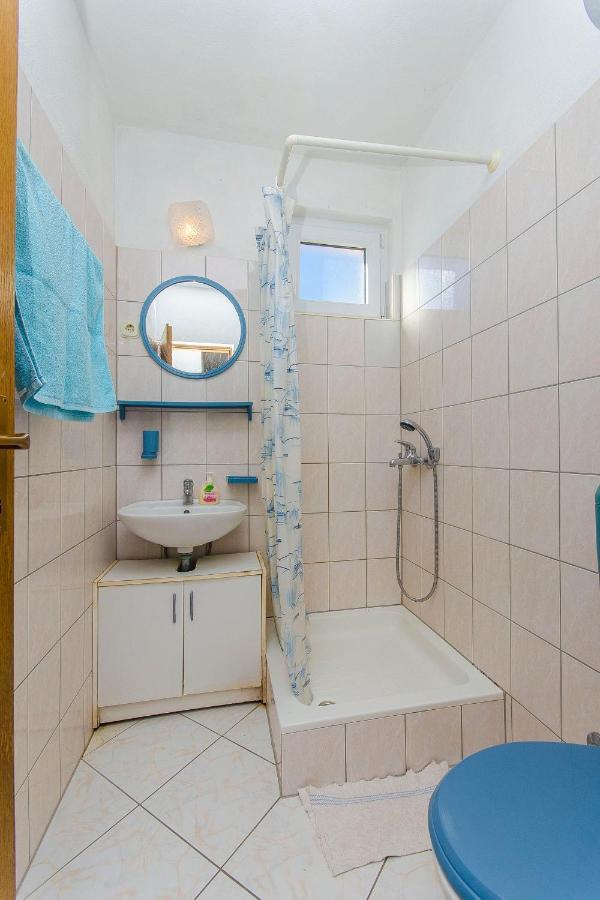 Apartments By The Sea Pisak, Omis - 2802 מראה חיצוני תמונה
