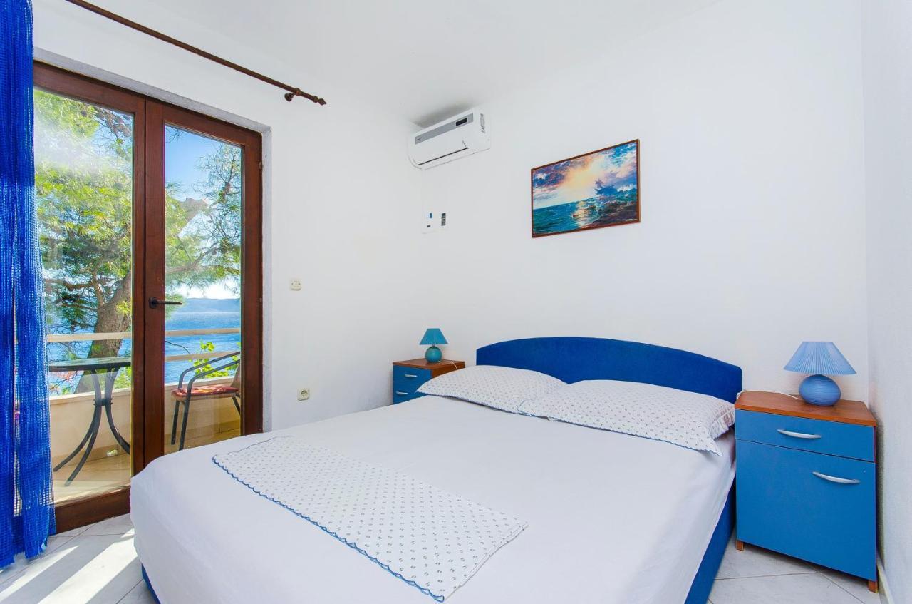 Apartments By The Sea Pisak, Omis - 2802 מראה חיצוני תמונה