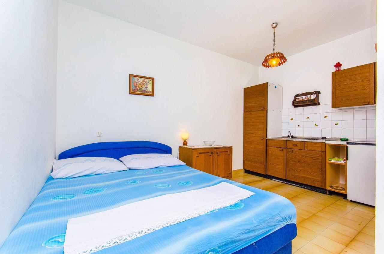 Apartments By The Sea Pisak, Omis - 2802 מראה חיצוני תמונה