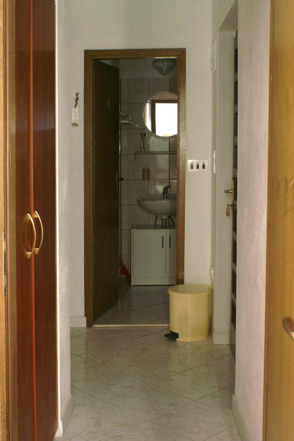 Apartments By The Sea Pisak, Omis - 2802 מראה חיצוני תמונה